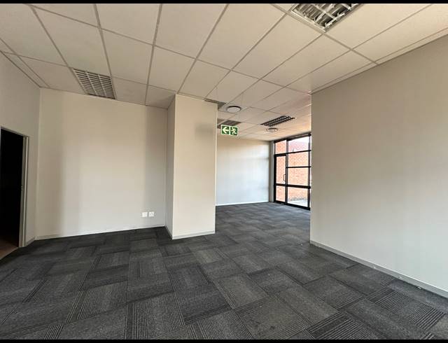 960M² OFFICE TO LET IN HIGHVELD TECHNOPARK